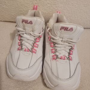 Fila Women's White and Pink Athletic Sneakers